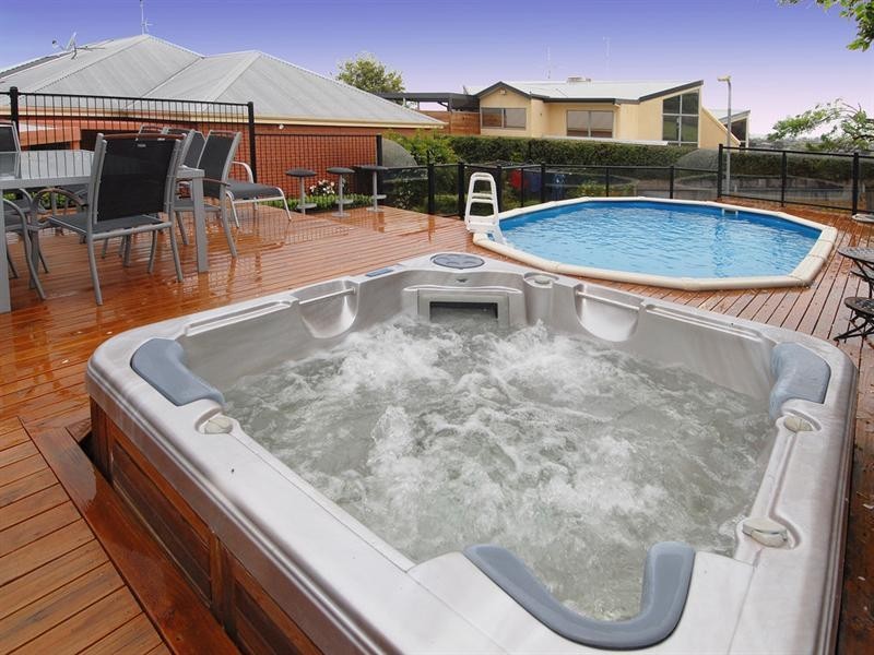 3 Tunbury Court, Highton VIC 3216