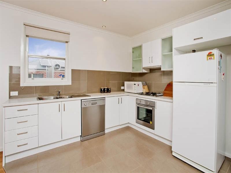 1/6 Charlotte Avenue, Newcomb VIC 3219