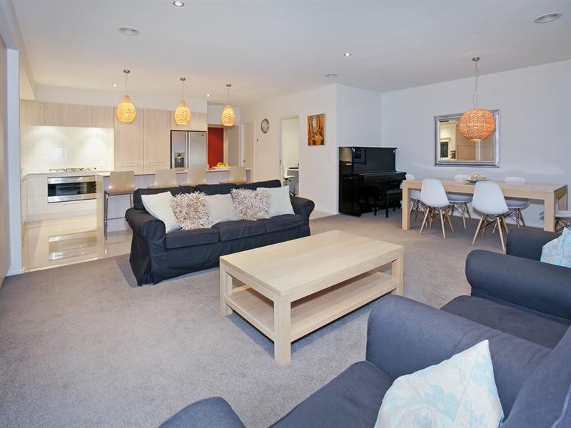 10 Elderslie Terrace, Newtown VIC 3220