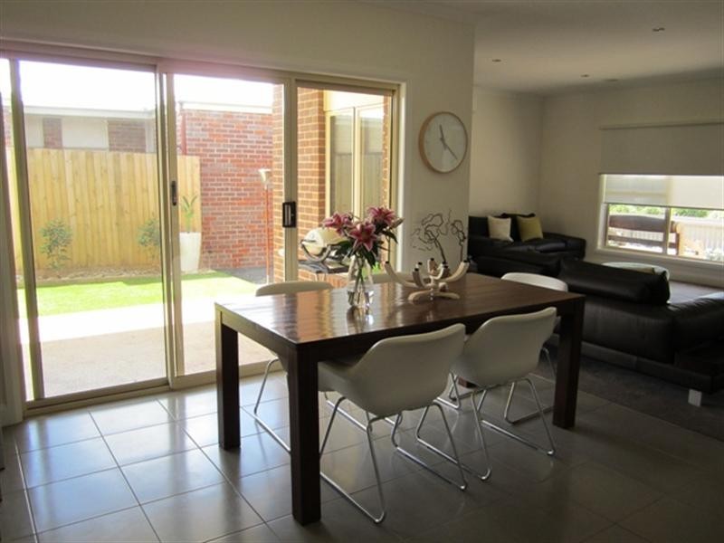 4 Raith Terrace, Newtown VIC 3220