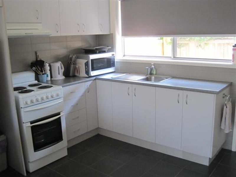 8/35-37 Rix Street, Herne Hill VIC 3218