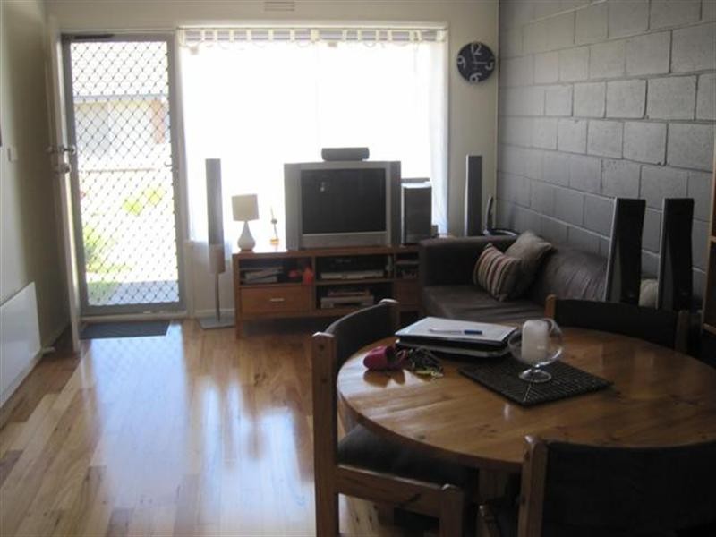 8/35-37 Rix Street, Herne Hill VIC 3218