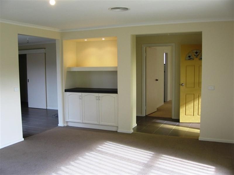2 Emmy Court, Grovedale VIC 3216