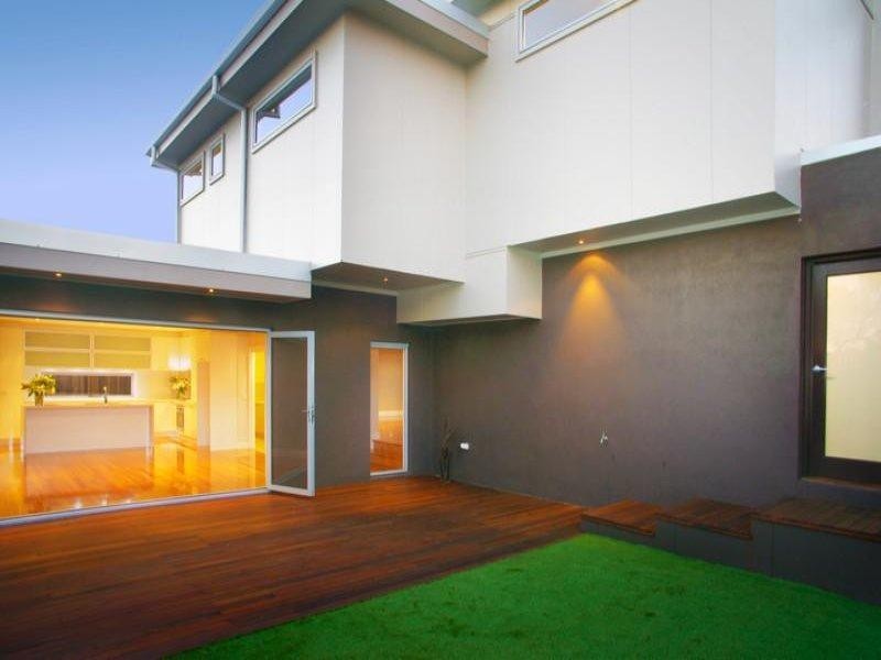 17 Bayswater Road, Newtown VIC 3220