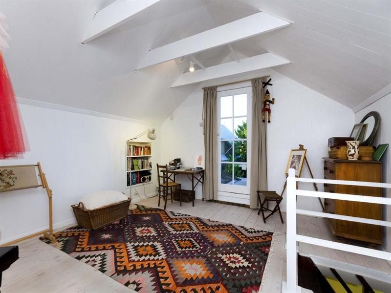 9 Victoria Street, Rippleside VIC 3215