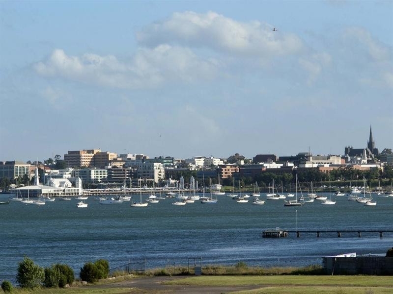 9 Victoria Street, Rippleside VIC 3215