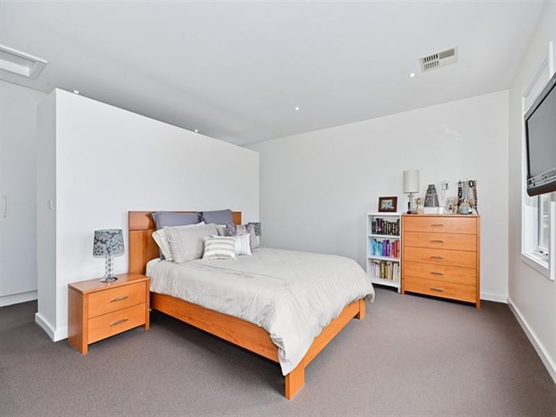 6 Mowat Street, Geelong West VIC 3218