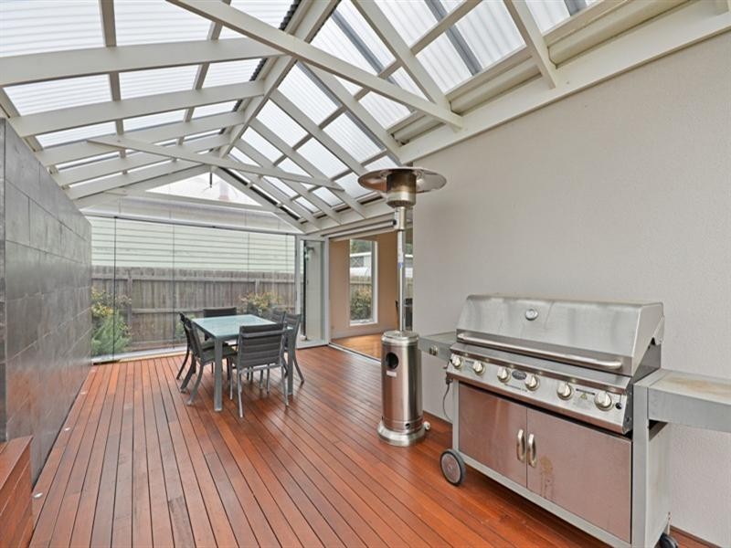 6 Mowat Street, Geelong West VIC 3218