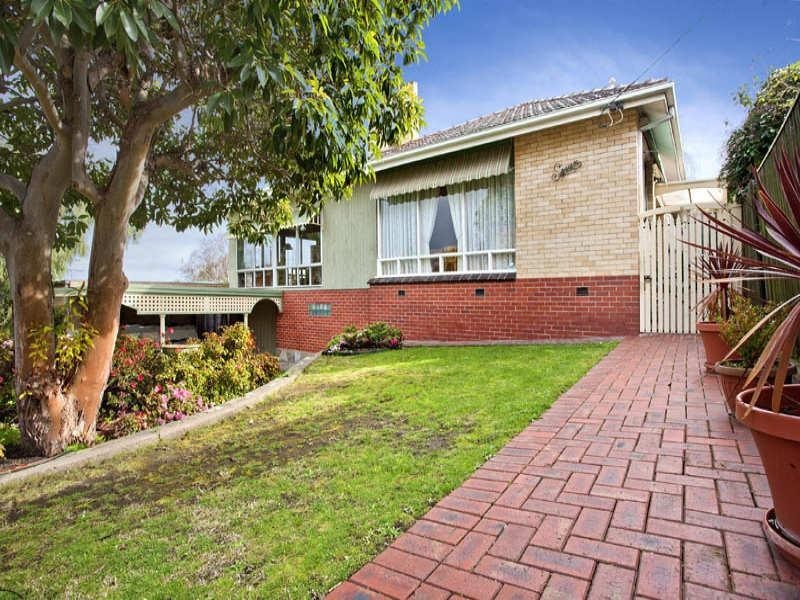 7 Mont Street, Newtown VIC 3220