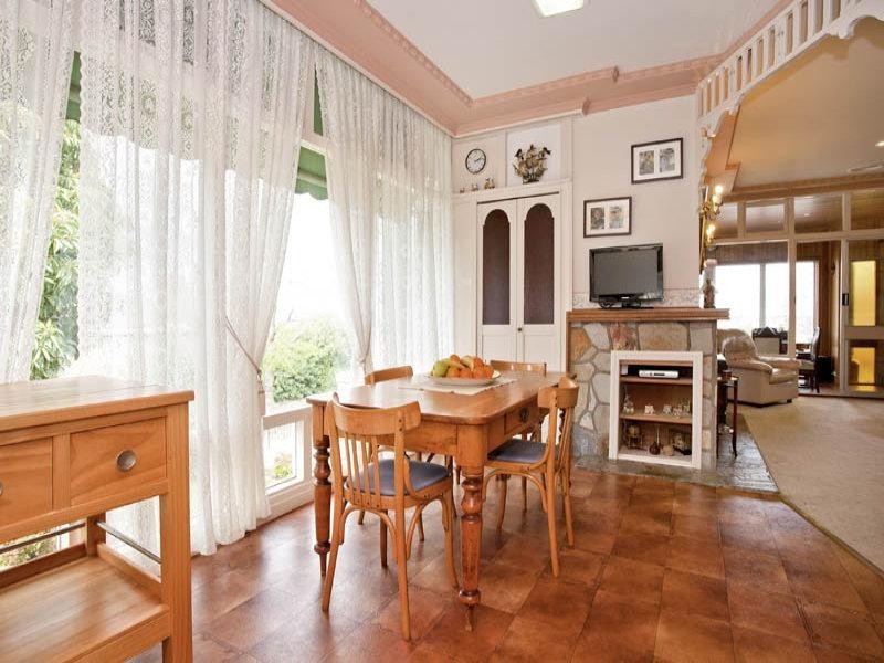 7 Mont Street, Newtown VIC 3220