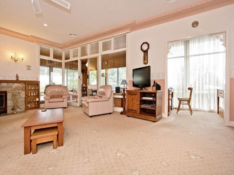 7 Mont Street, Newtown VIC 3220