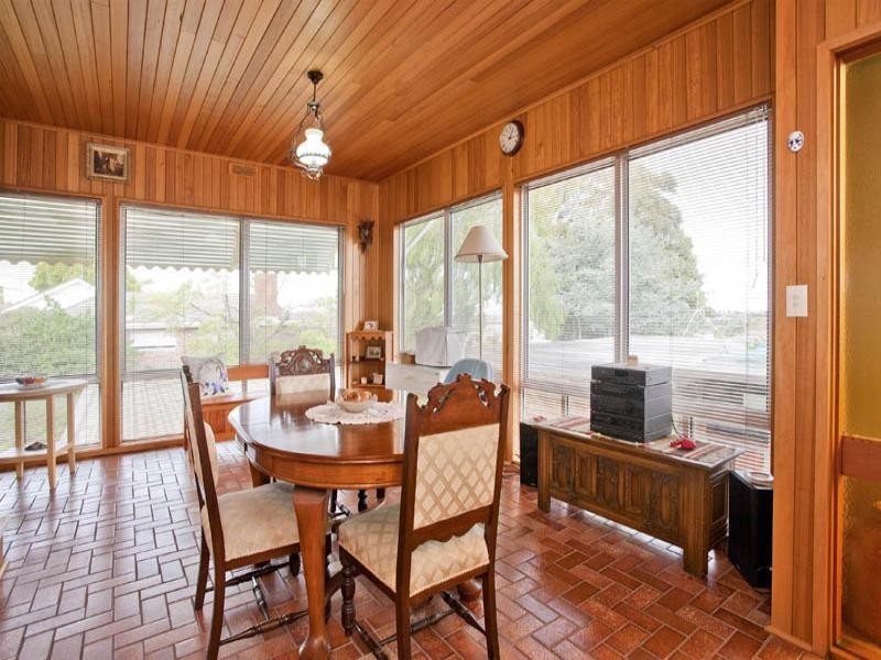 7 Mont Street, Newtown VIC 3220