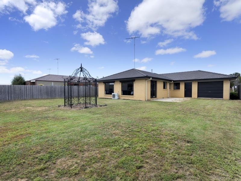 37 Smith Street, Grovedale VIC 3216