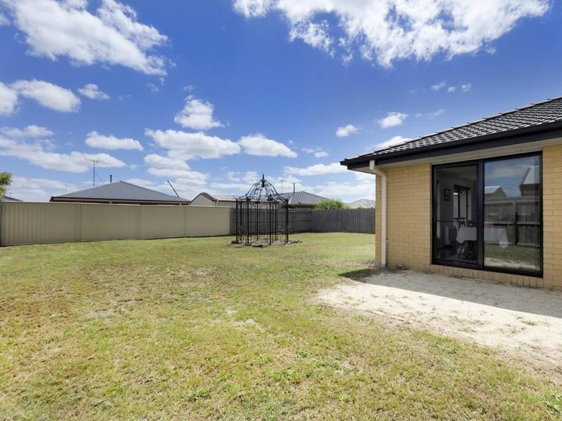 37 Smith Street, Grovedale VIC 3216