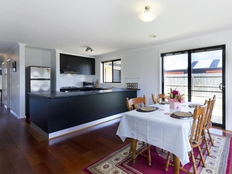 37 Smith Street, Grovedale VIC 3216