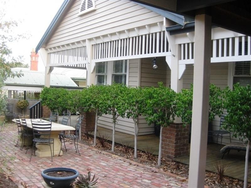 7 Laurel Bank Parade, Newtown VIC 3220