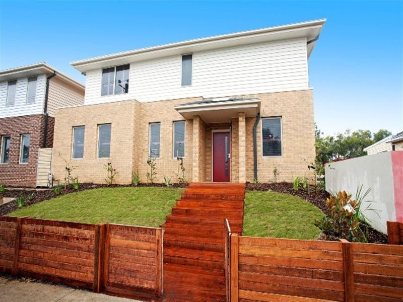 1/100-108 West Fyans Street, Newtown VIC 3220