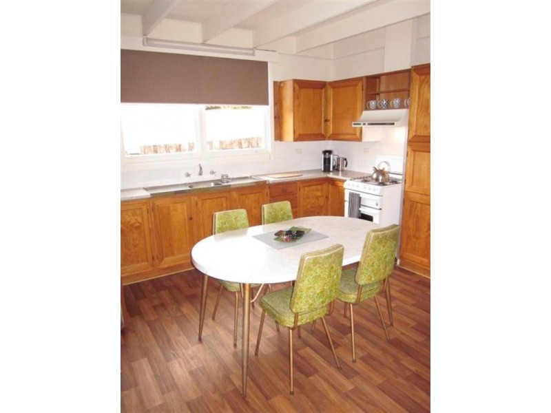 19 Price Street, Newtown VIC 3220