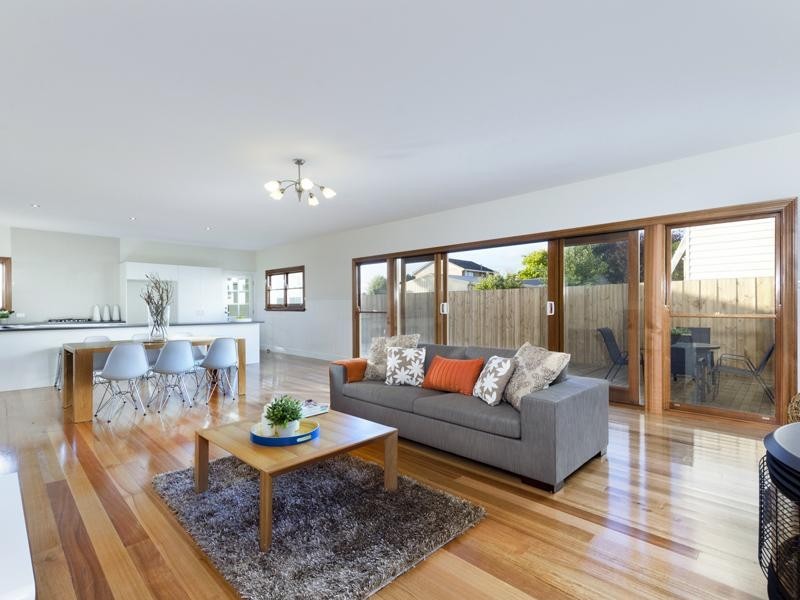 64 Breakwater Road, East Geelong VIC 3219
