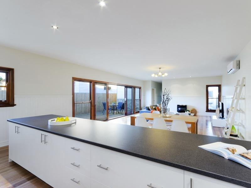 64 Breakwater Road, East Geelong VIC 3219