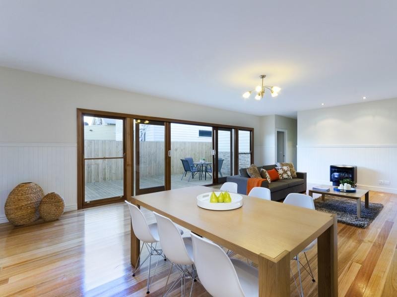 64 Breakwater Road, East Geelong VIC 3219
