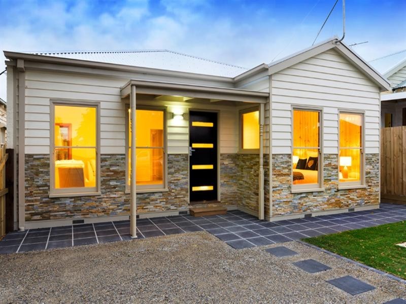 64 Breakwater Road, East Geelong VIC 3219