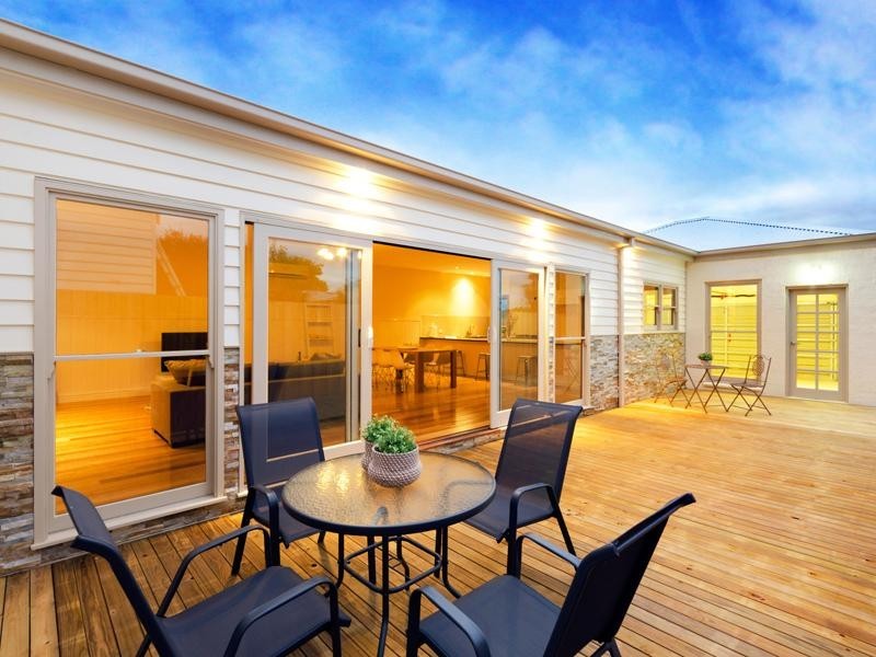 64 Breakwater Road, East Geelong VIC 3219