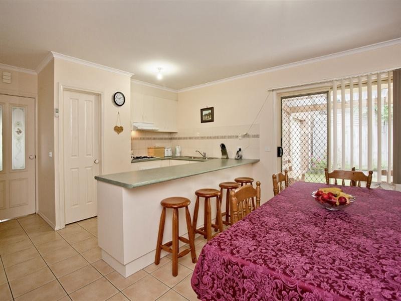 15 Huon Crescent, Leopold VIC 3224