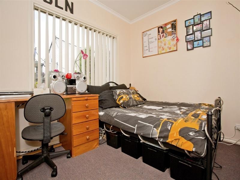 15 Huon Crescent, Leopold VIC 3224