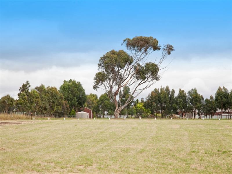 23B Kestrel Crescent, Mount Duneed VIC 3216