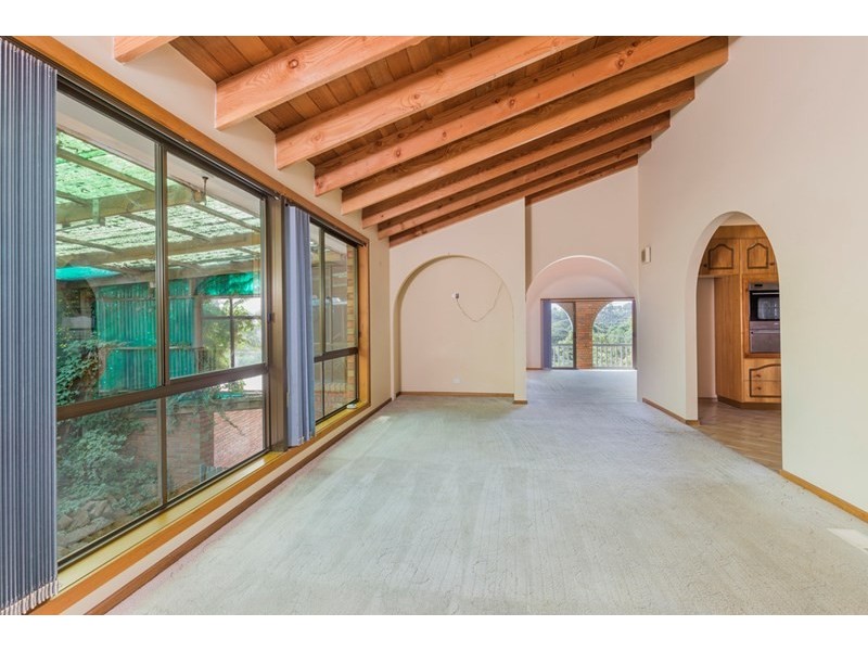 27 Queens Park Road, Highton VIC 3216