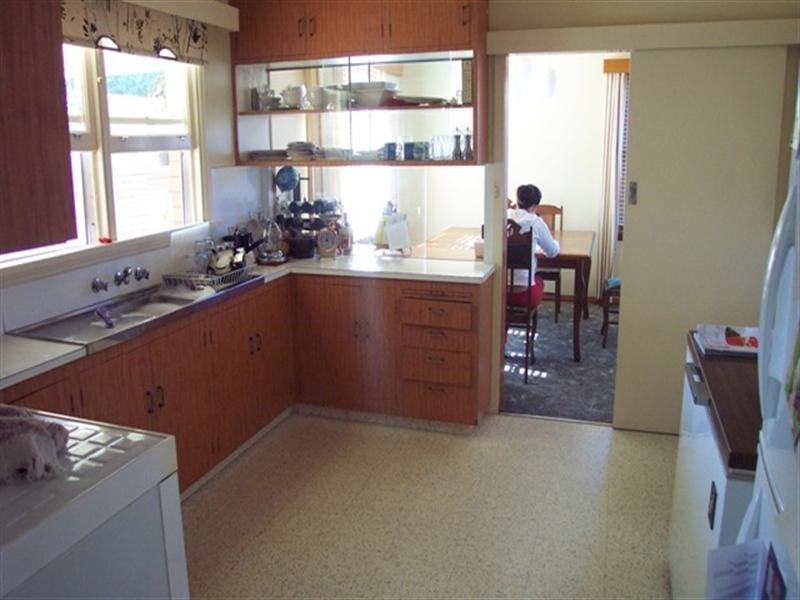 32 Cuthbert Avenue, Highton VIC 3216