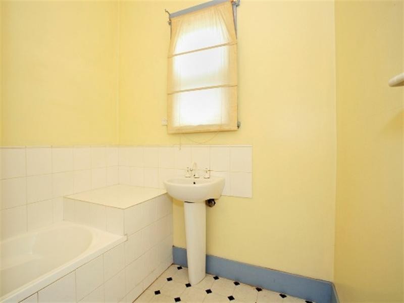 9 O’Connell Street, Geelong West VIC 3218