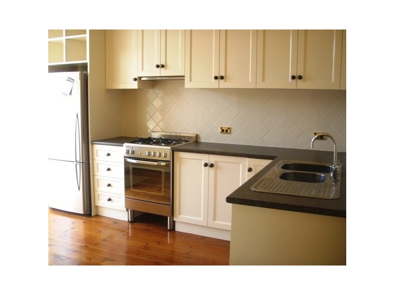 11B Pevensey Crescent, Geelong VIC 3220