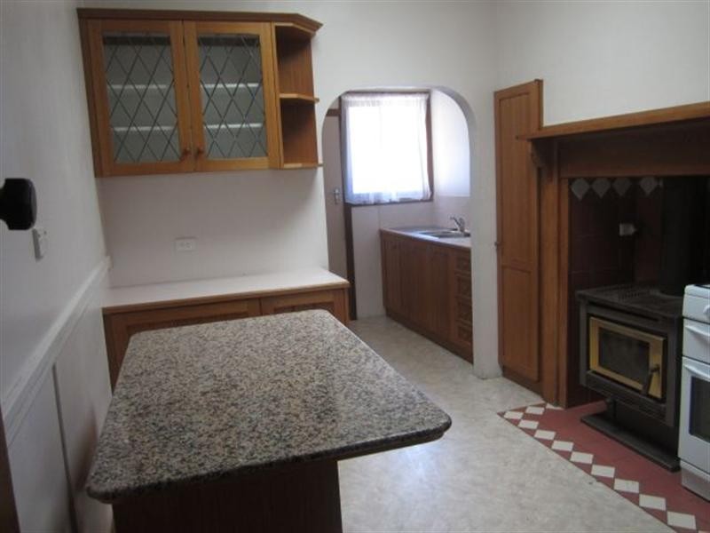 4 Roxby Street, Manifold Heights VIC 3218