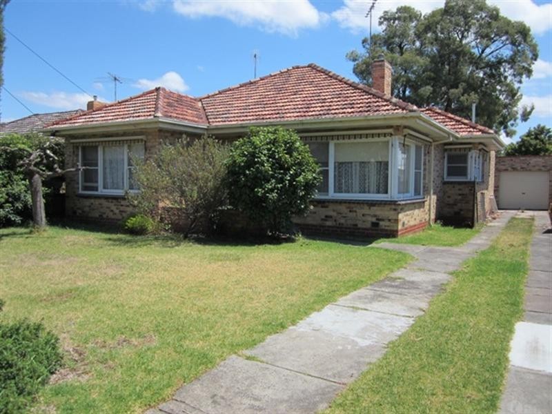 36 Wilsons Road, Newcomb VIC 3219