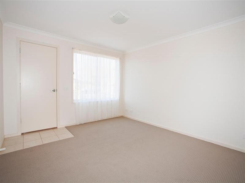 2/20 Trenton Parade, St Albans Park VIC 3219