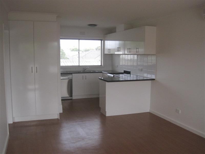 8/9 Finchaven Street, Herne Hill VIC 3218