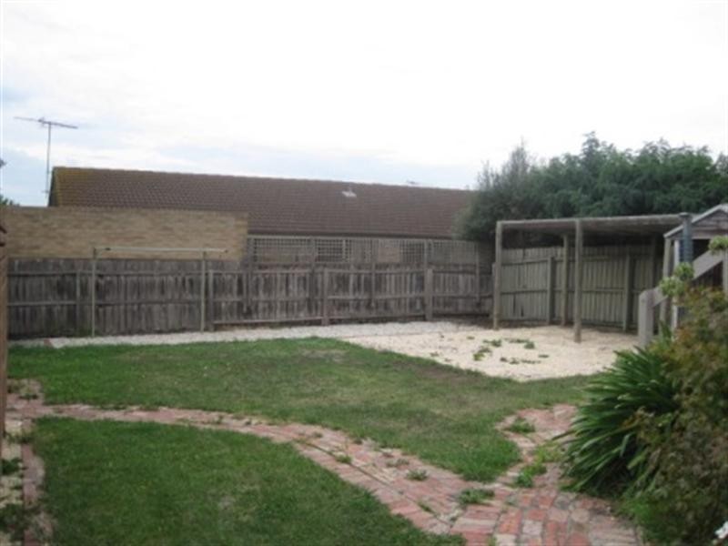 235 Autumn Street, Manifold Heights VIC 3218