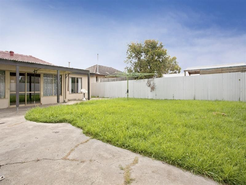 22 Charles Street, Newcomb VIC 3219