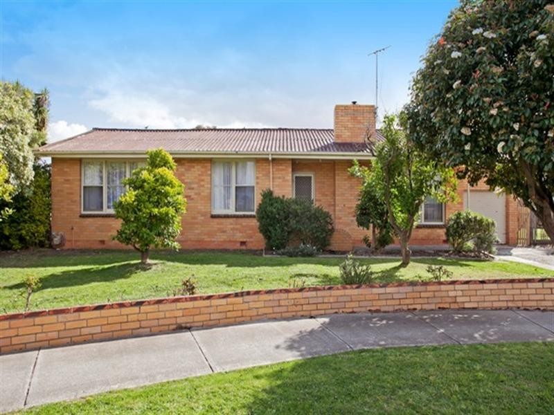 4 Herbert Court, Newcomb VIC 3219