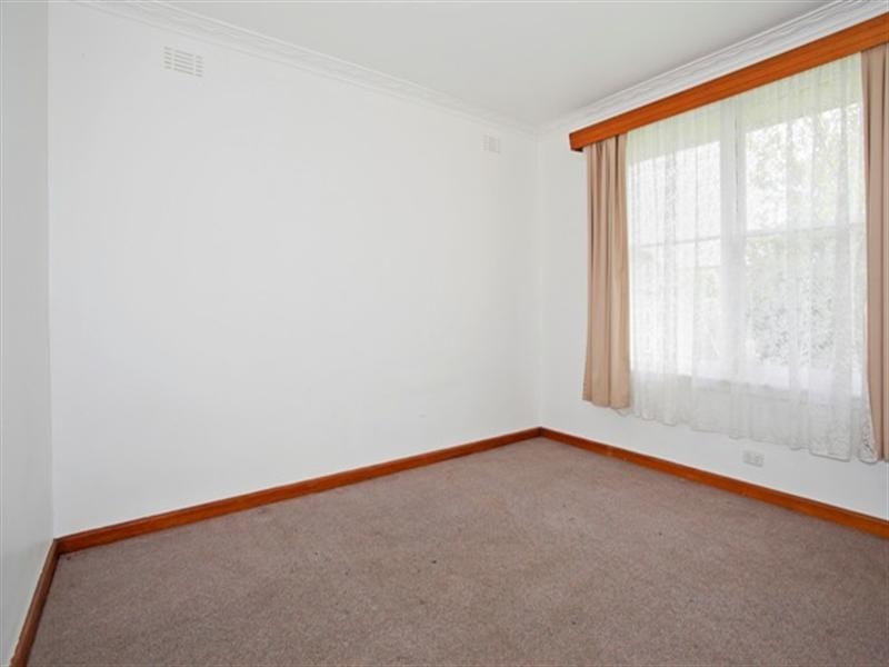 4 Herbert Court, Newcomb VIC 3219