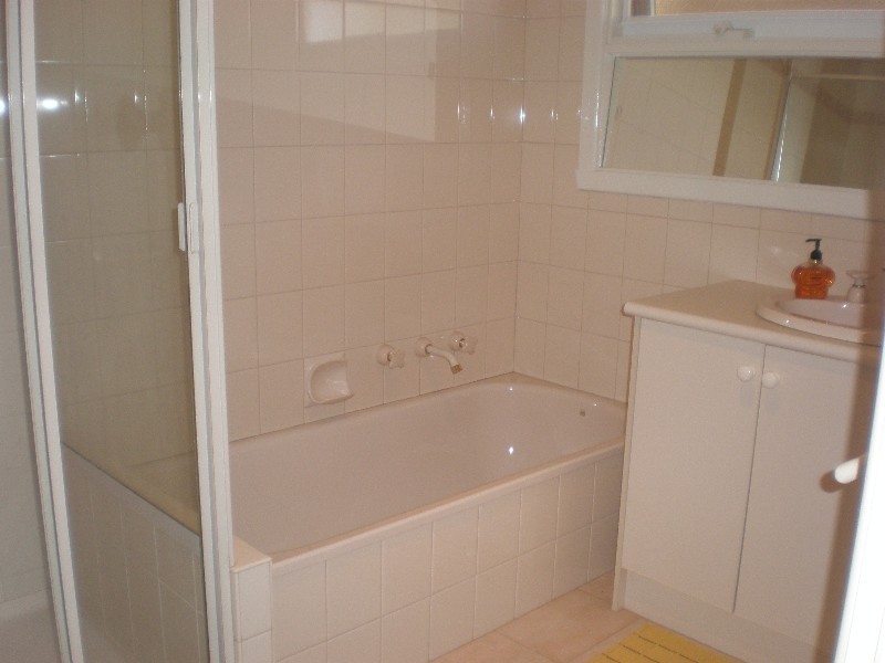 2 Durran Street, St Albans Park VIC 3219