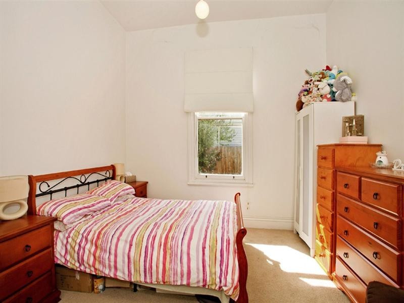 35 Waratah Street, Geelong West VIC 3218