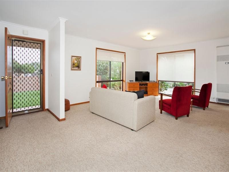 1/24 Percy Street, Newtown VIC 3220