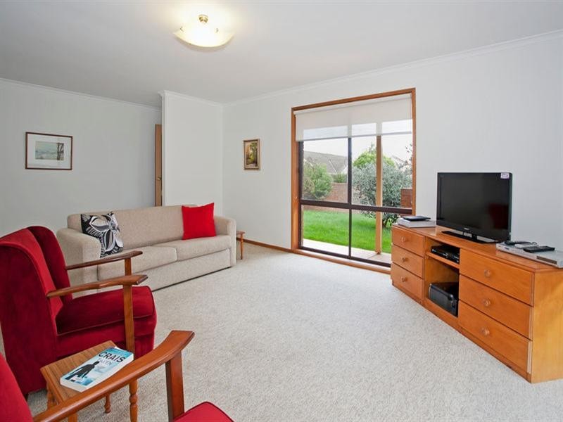 1/24 Percy Street, Newtown VIC 3220