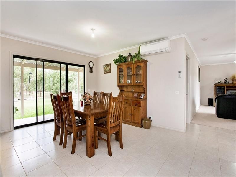 64 Broom Road, Lethbridge VIC 3332