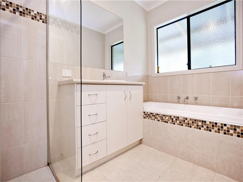 64 Broom Road, Lethbridge VIC 3332