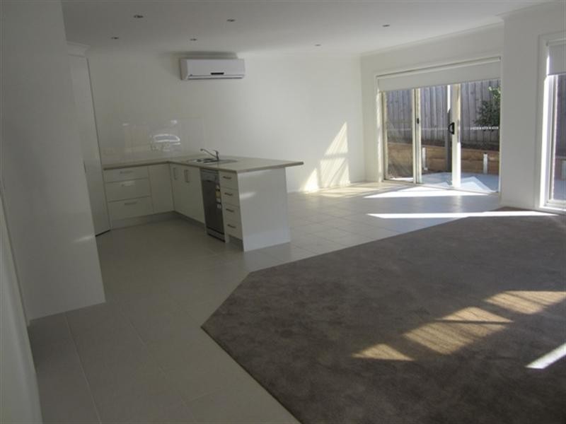 2/13 Matthew Street, Grovedale VIC 3216