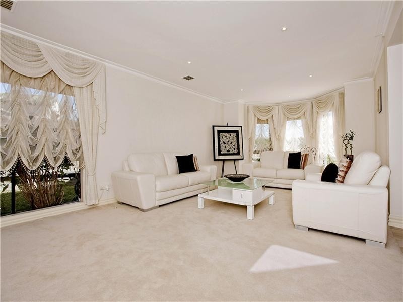 3 Meadowvale Drive, Grovedale VIC 3216